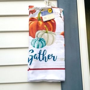 🇺🇦 Harvest Pumpkin towel NWT Free with any Purchase